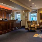 Headfort Arms فندق