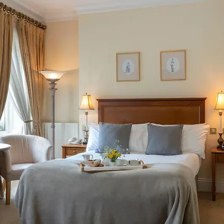 Hotel Headfort Arms 4*