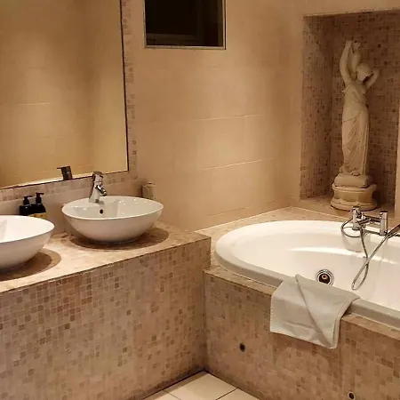 Hotel Headfort Arms
