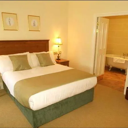 Headfort Arms 4*
