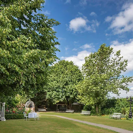 Headfort Arms Hotel 4*