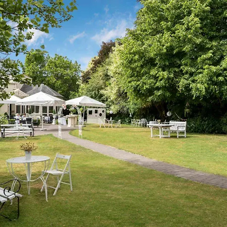 Headfort Arms 4*