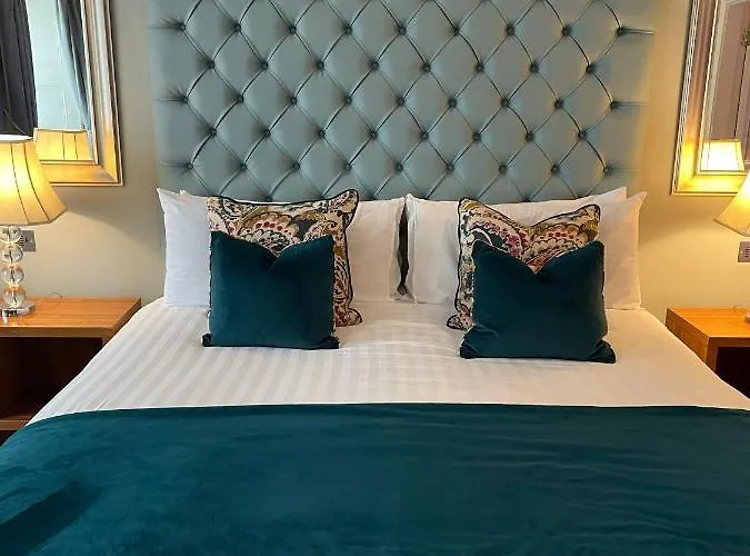 Headfort Arms 4*