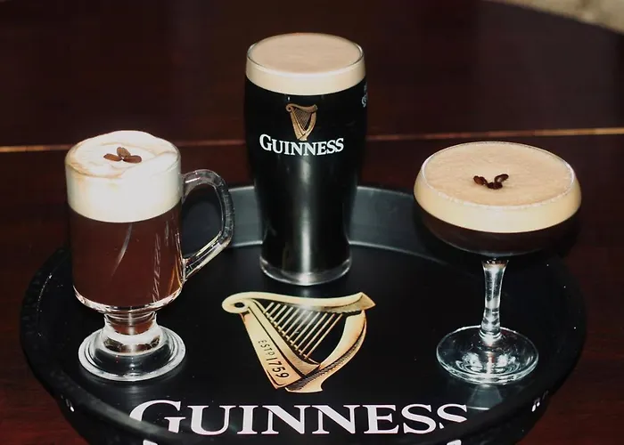 מלון Headfort Arms 4*