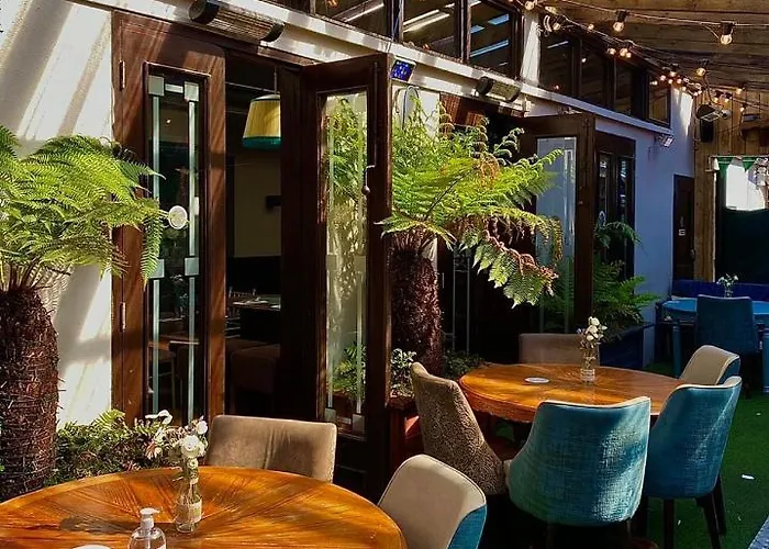 Headfort Arms Szálloda 4*
