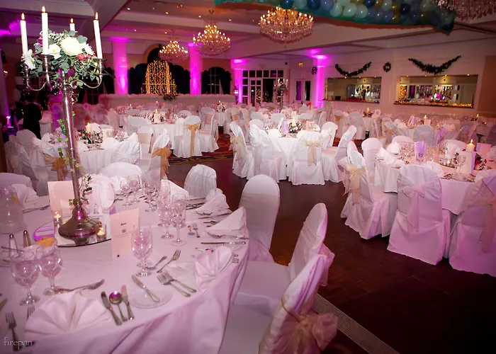 Headfort Arms מלון