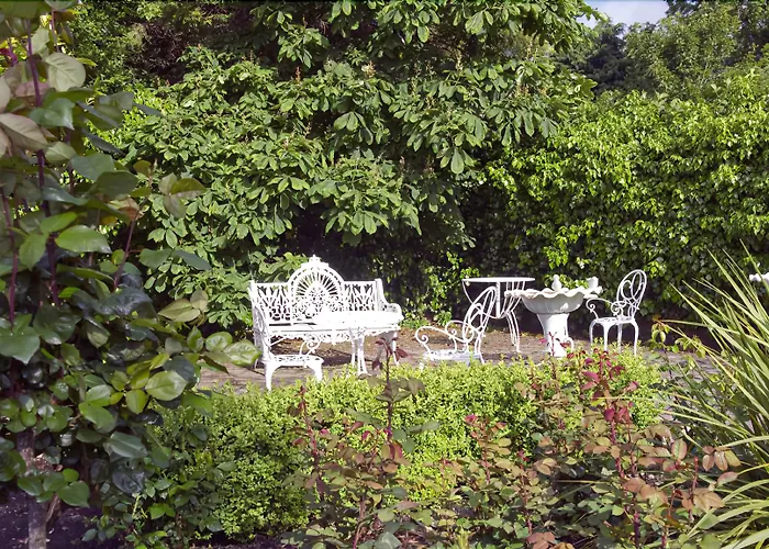 Headfort Arms מלון