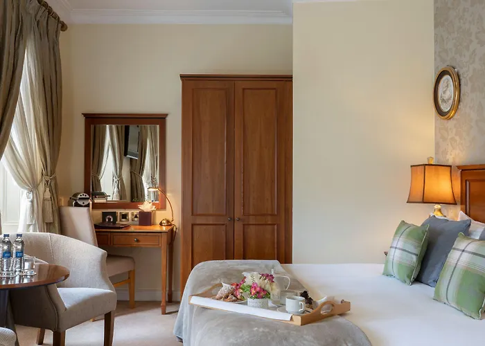 Headfort Arms Szálloda 4*