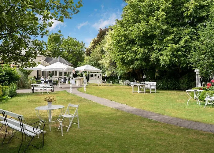 Headfort Arms 4*